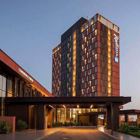 Radisson Blu Hotel & Conference Center, 니아메 외부 사진