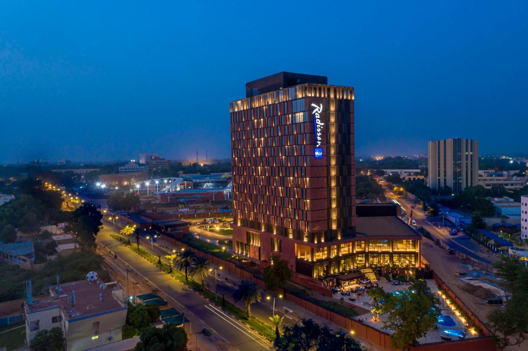 Radisson Blu Hotel & Conference Center, 니아메 외부 사진