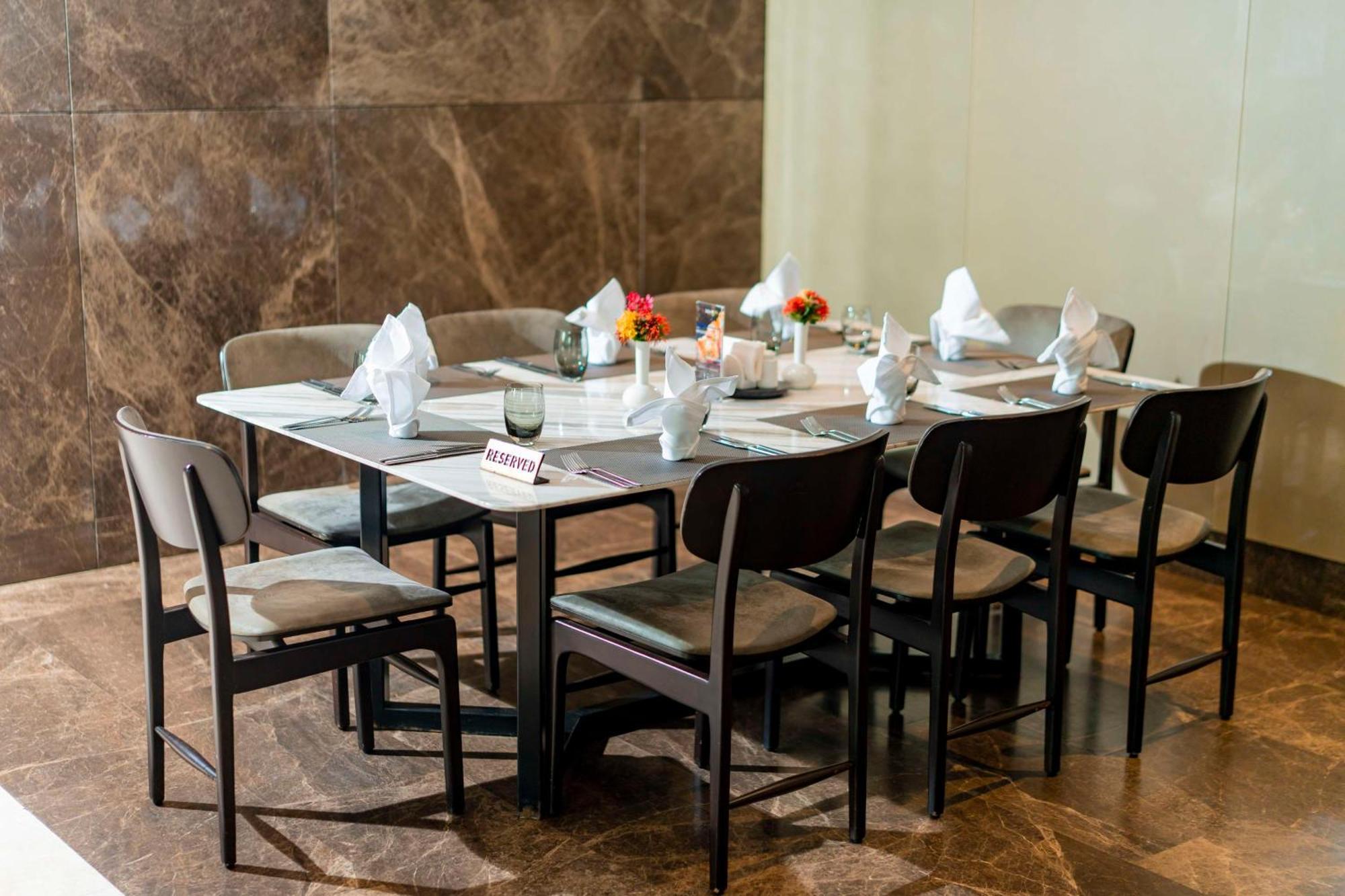 Radisson Blu Hotel & Conference Center, 니아메 외부 사진