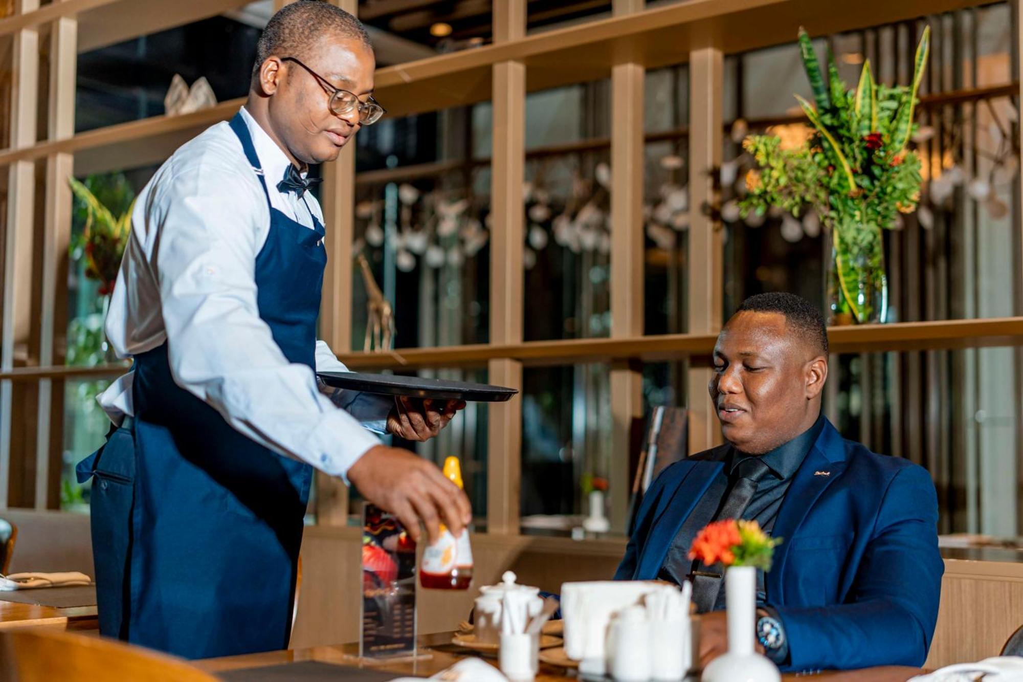 Radisson Blu Hotel & Conference Center, 니아메 외부 사진