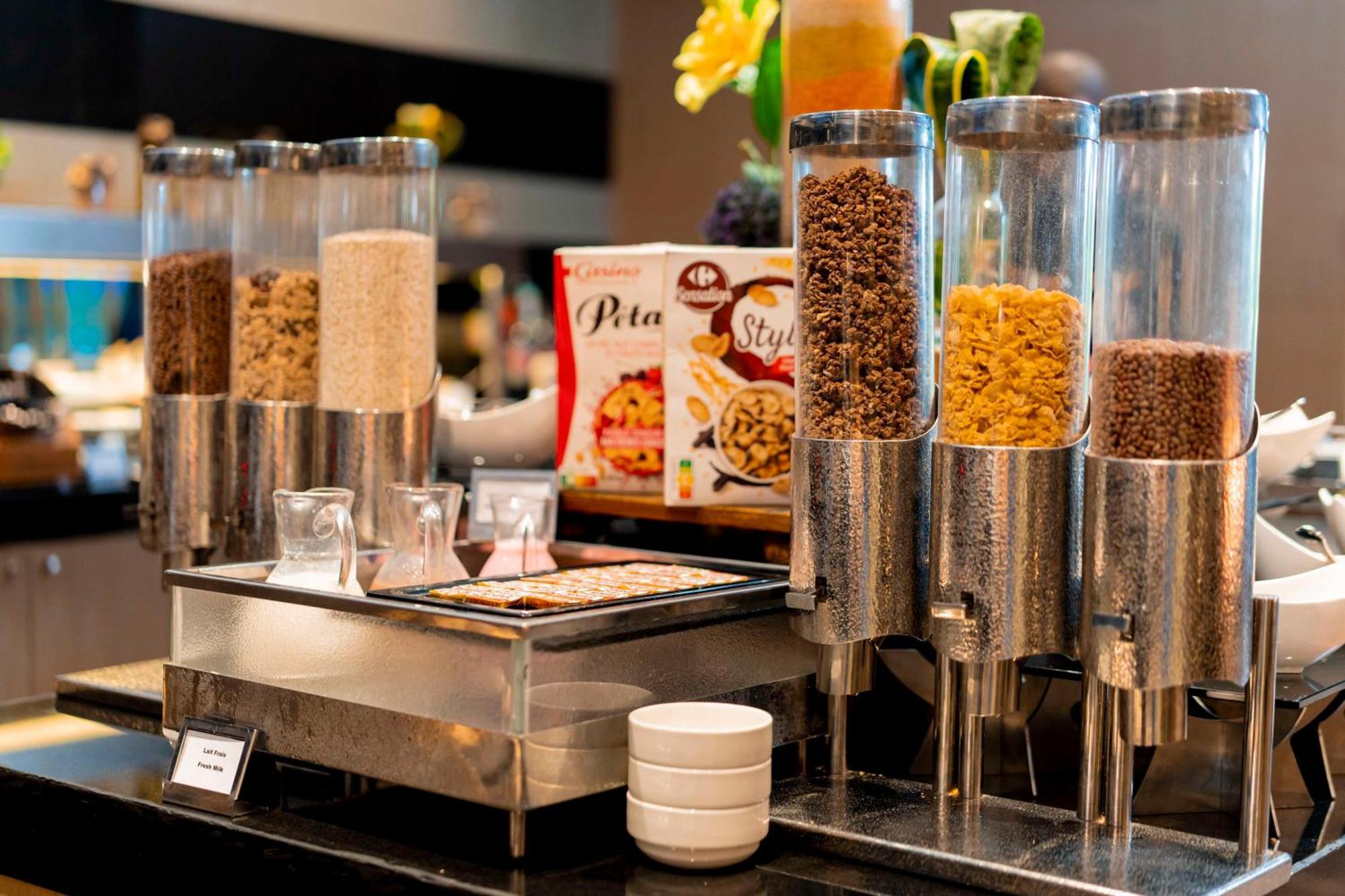 Radisson Blu Hotel & Conference Center, 니아메 외부 사진