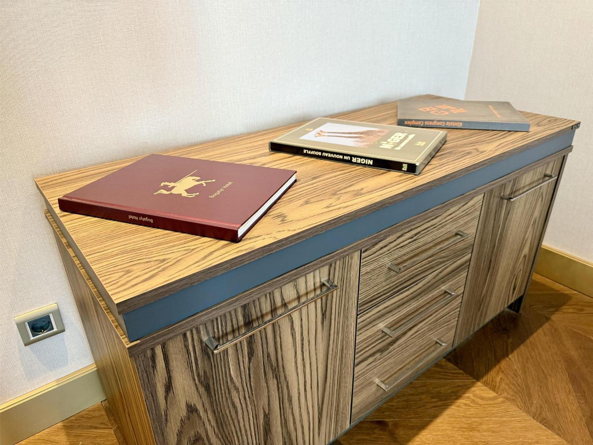 Radisson Blu Hotel & Conference Center, 니아메 외부 사진