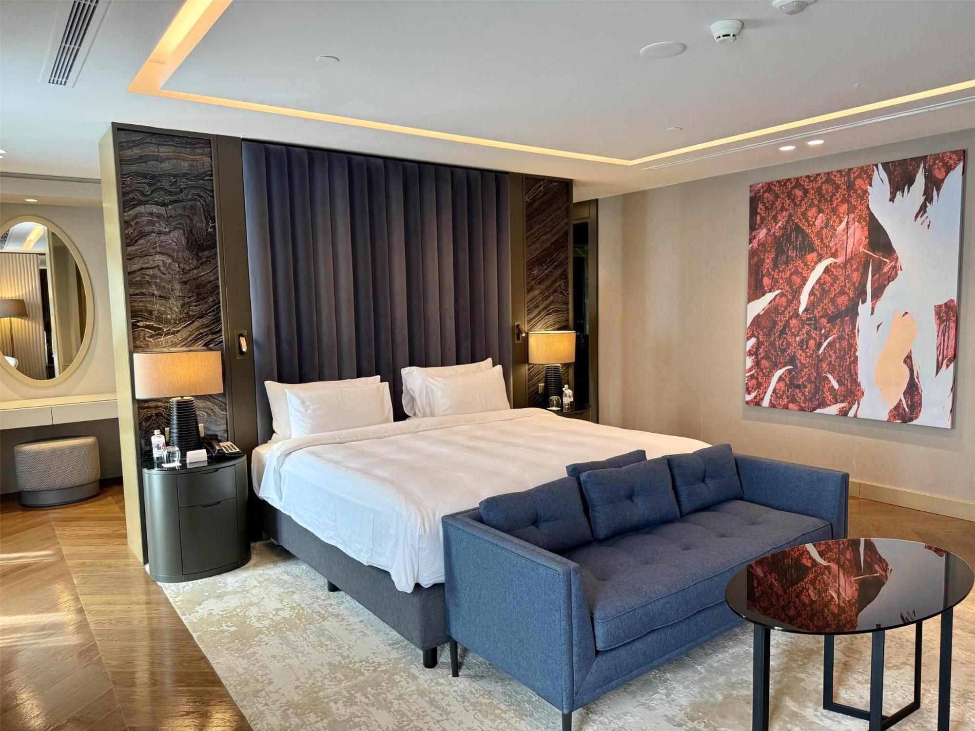 Radisson Blu Hotel & Conference Center, 니아메 외부 사진