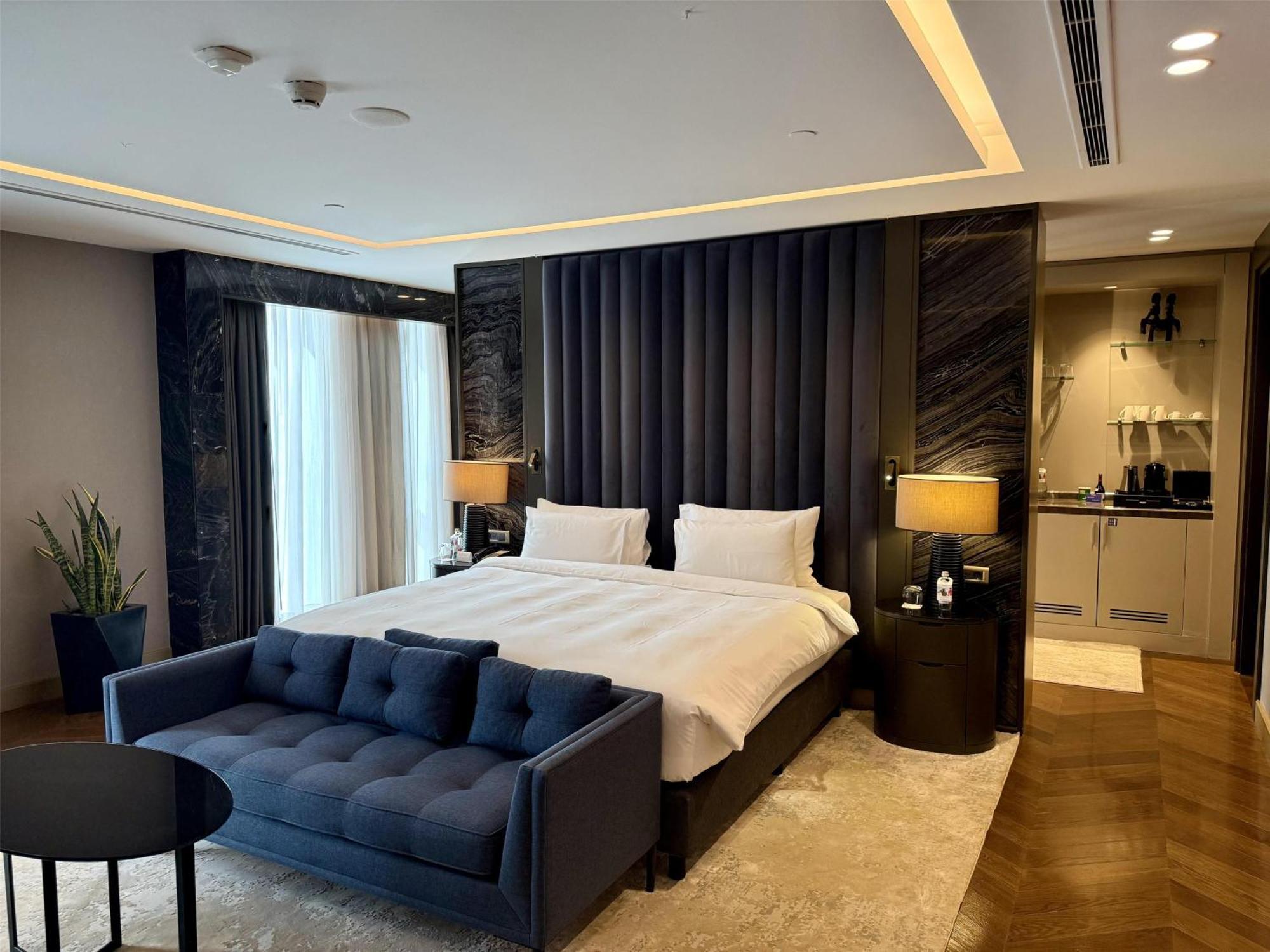 Radisson Blu Hotel & Conference Center, 니아메 외부 사진