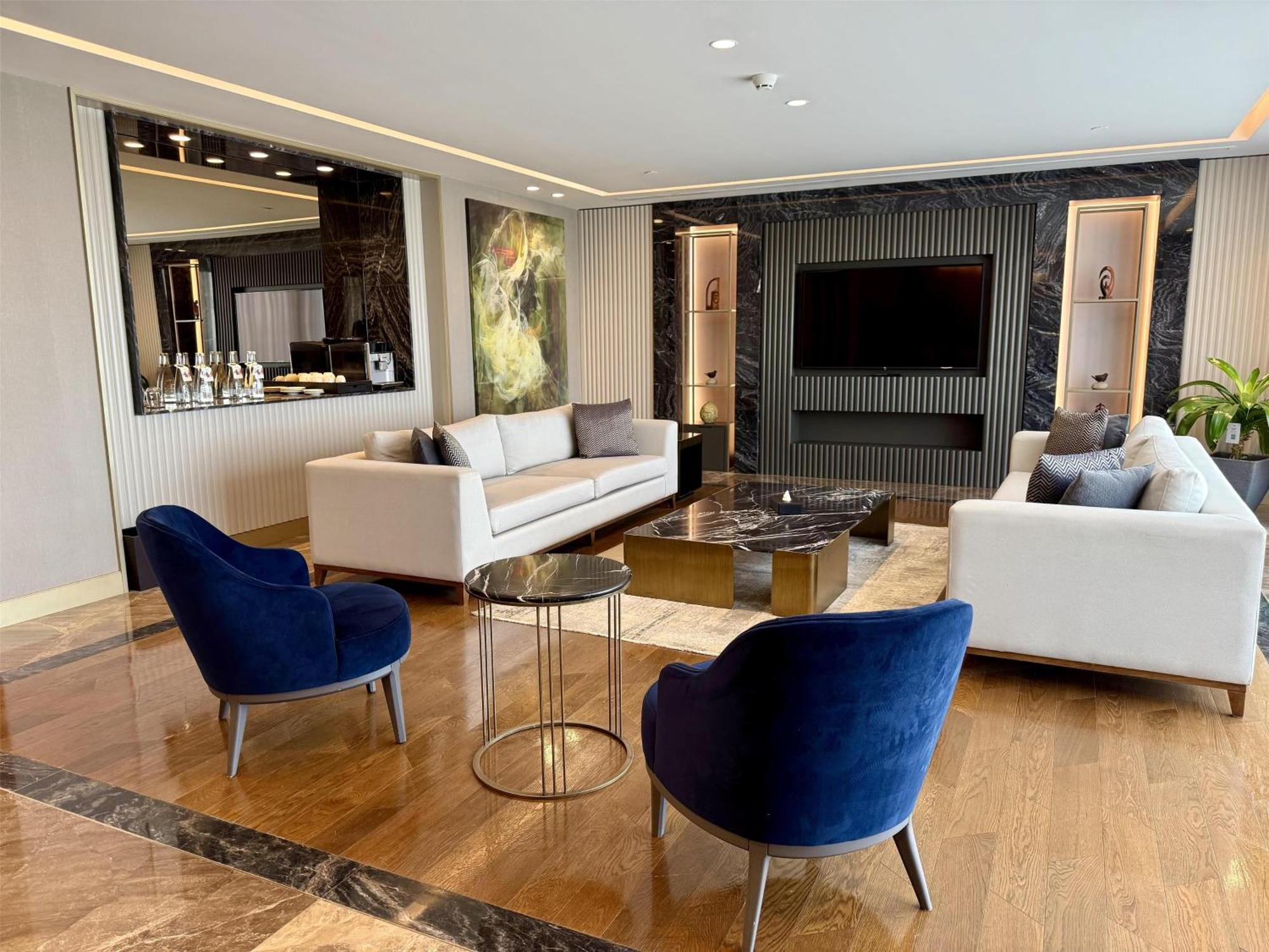 Radisson Blu Hotel & Conference Center, 니아메 외부 사진